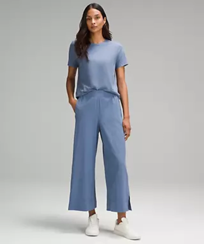 Stretch Woven High-Rise Wide-Leg Cropped Pant