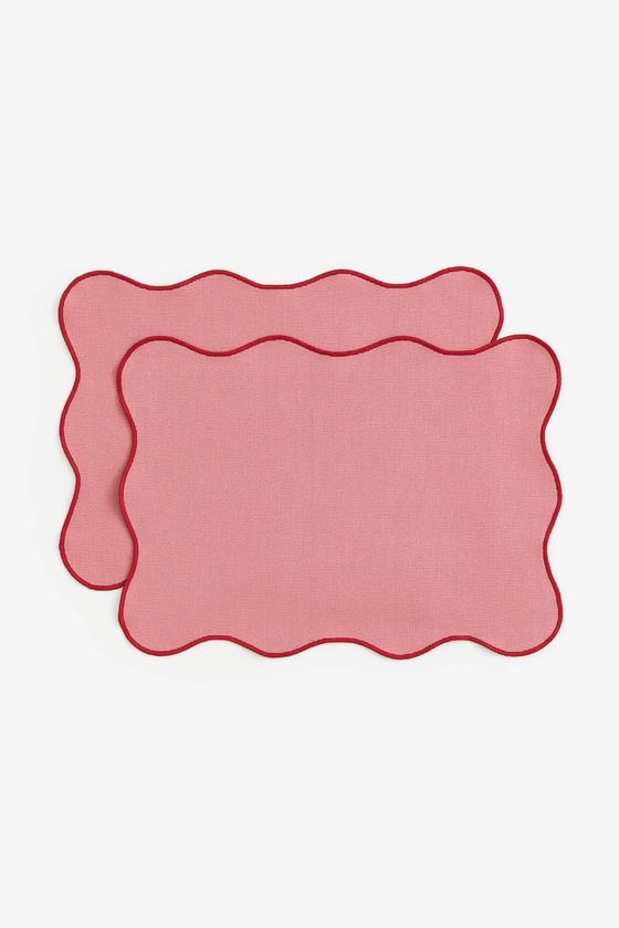 2-pack Scallop-edged Placemats - Pink/red - Home All | H&M US