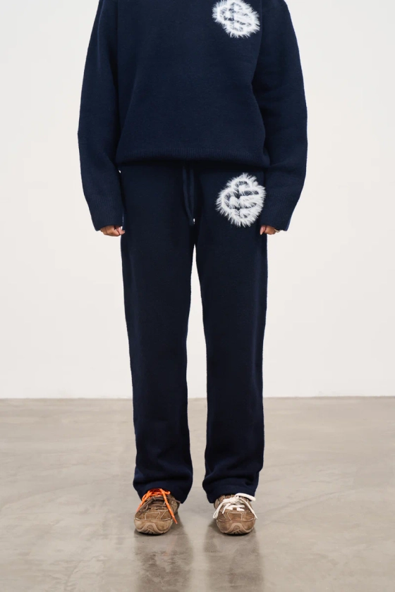 FLUFFY EMBLEM KNITTED JOGGERS - NAVY