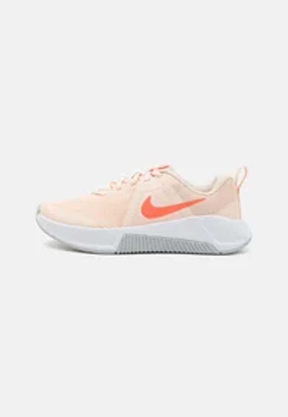 Nike Performance MC 3 - Chaussures fitness - guava ice/light wild mango/pure platinum/white/orange - ZALANDO.FR