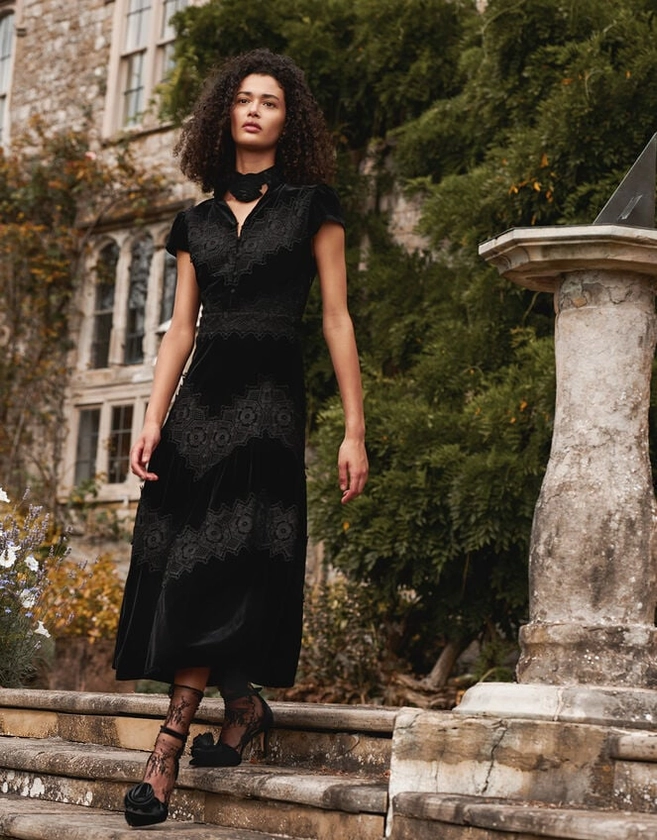 Valentina Velvet Lace Dress Black