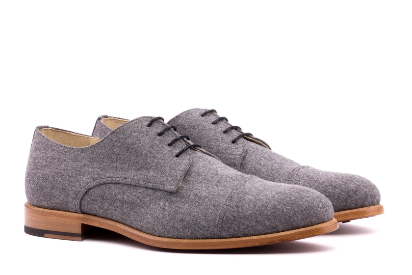 Derby Zurigo als Cap Toe in grauen Flanell | Herrenschuh von cove