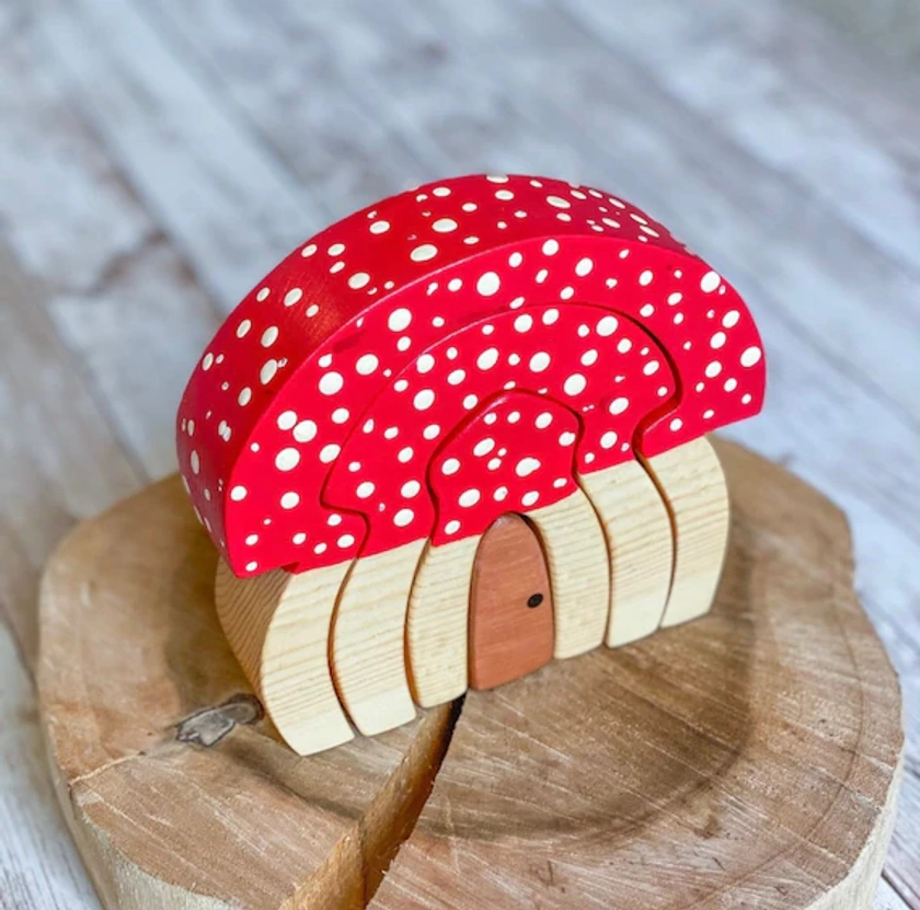 Mushroom Toadstool Fairy House Wooden Stacker / Montessori Waldorf Toy Gift / Sensory Sorting Stacking Pretend Play