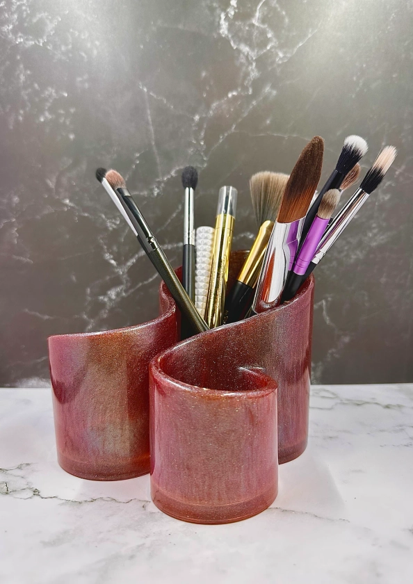 Color-shifting Resin Makeup Brush Holder and Pen Holder