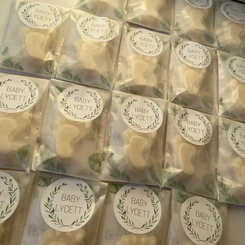 Personalised Baby Shower Favours, Baby Feet Wax Melts, Baby Shower Gifts, Teddy Bear Eucalyptus Theme, Gender Reveal, Favor Party Bag Filler - Etsy UK