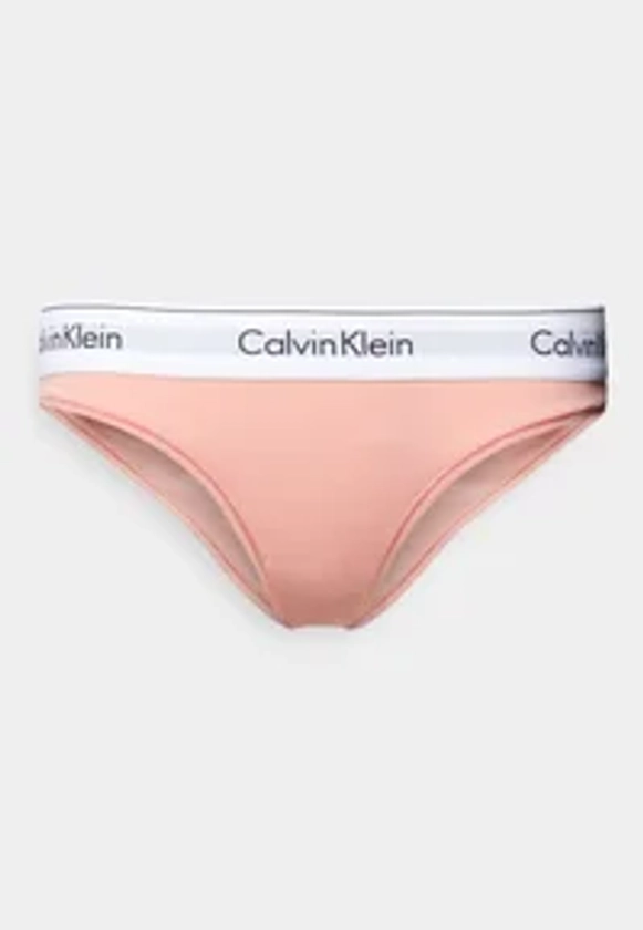 Calvin Klein Underwear THONG - String - coral almond/saumon - ZALANDO.FR