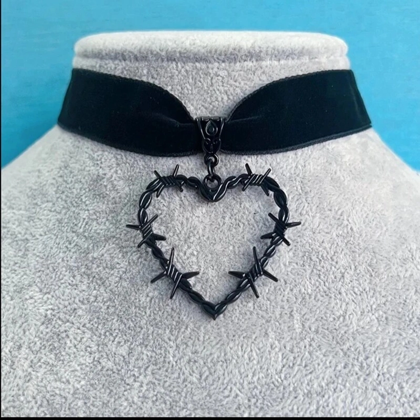 Collar de terciopelo negro en forma de corazón de malla de alambre gótico europeo y americano, gargantillas, tendencias de moda para fiestas - AliExpress