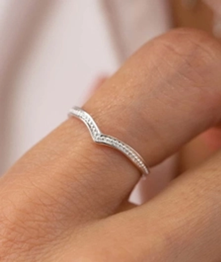 Bague fine V pointillés Argent 925