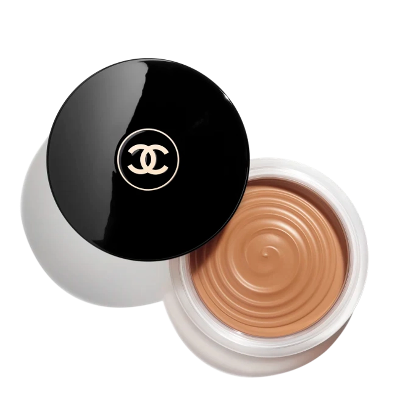 LES BEIGES CRÈME ENSOLEILLÉE Crèmegel met zonovergoten finish. natuurlijk stralende teint met zongebruind effect. 390 - Soleil tan bronze | CHANEL