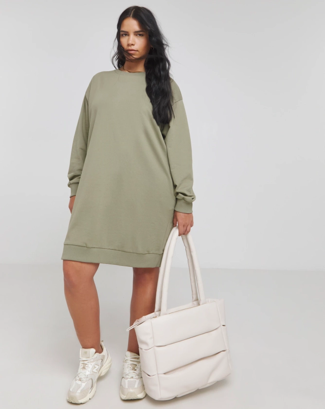 Green Short Sweatshirt Dress With Pockets