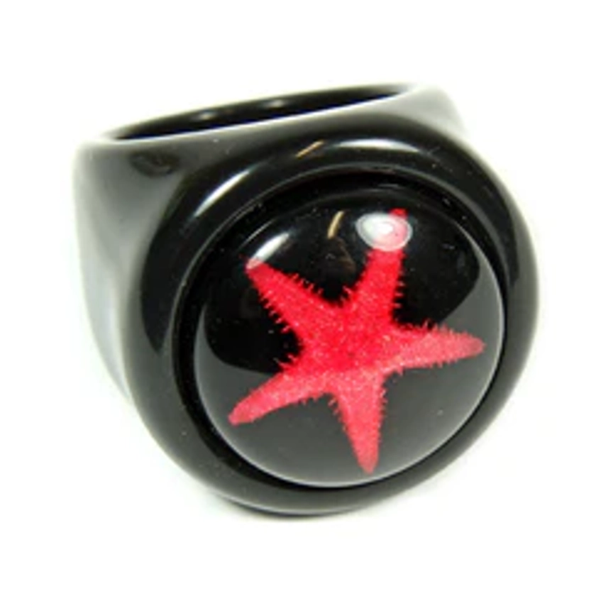 OR014
Red Starfish Ring - REALBUG