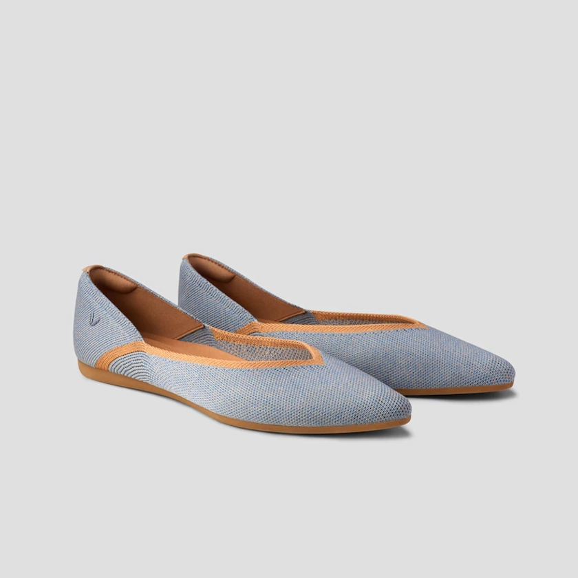 Vienna Pointed-Toe V-Cut Flats in Sandy Blue-Sustainable&Washable | VIVAIA