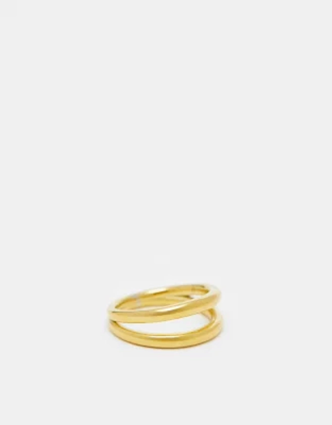 ASOS DESIGN - Ring met dubbele band van waterbestendig roestvrij staal in goudkleur