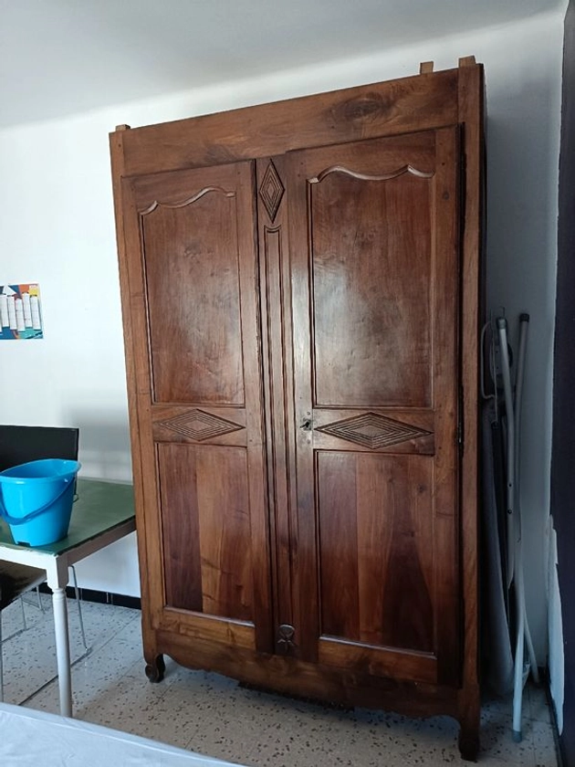 Armoire languedocienne