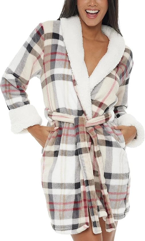 Alexander Del Rossa Women's Short Plush Robe with Pockets, Cozy Sherpa Bathrobe