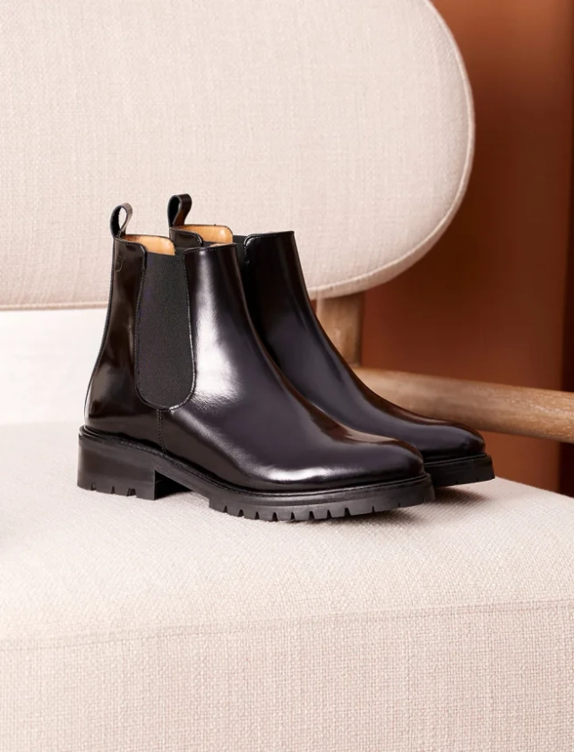 Chelsea Boots à Semelle Commando pour Femme en Cuir Verni Noir