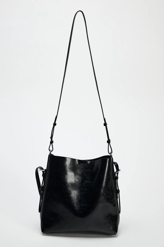 DOUBLE STRAP BUCKET BAG