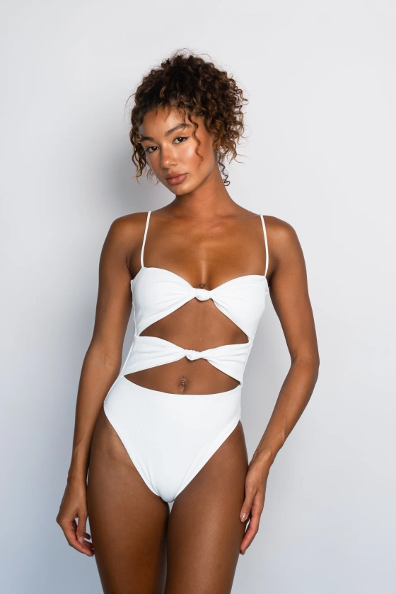 Lisa One Piece in White