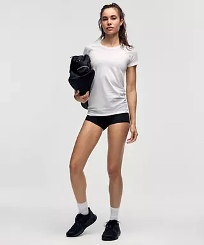 T-shirt Swiftly Tech 2.0 *Longueur hanche | Hauts manches courtes et t-shirts pour femmes | lululemon