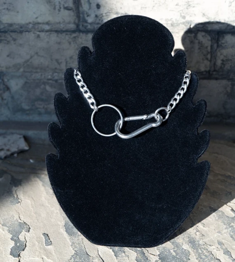 Break on through industrial o-ring choker necklace, carabiner clasp choker, stainless steel large o-ring necklace