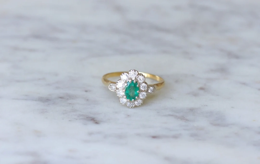 Emerald daisy ring and diamonds on gold