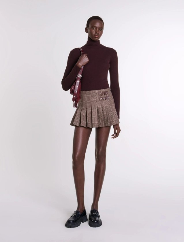 Short pleated skirt