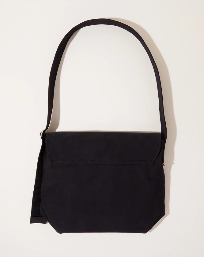 Flap Shoulder Bag in Black