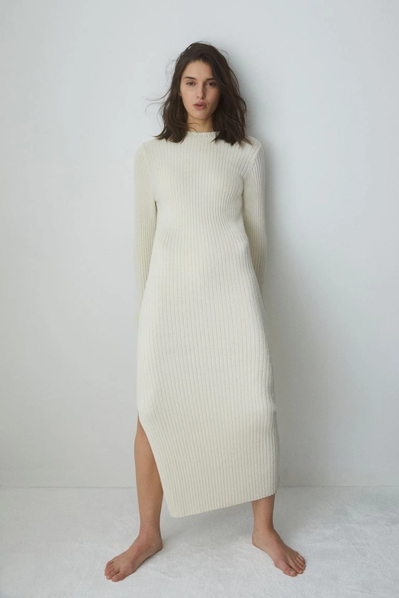 Robe longue en maille côtelée