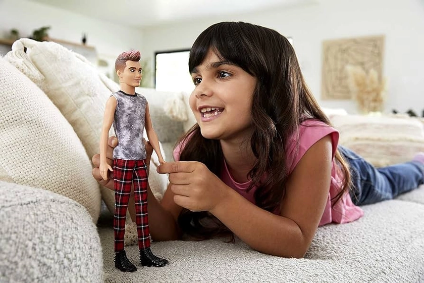 Barbie GVY29 Ken Fashionista Rocker Ken Doll, Multicolor, 32.39 cm*5.08 cm*10.16 cm : Amazon.co.uk: Toys & Games