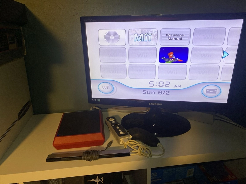 Wii Mini Console (Nintendo Wii, 2013) Model RVL-201(USA) Red