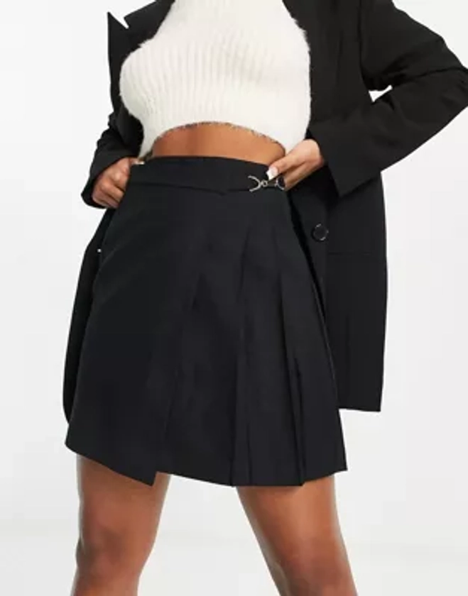 & Other Stories - Mini-jupe portefeuille plissée en laine - Noir