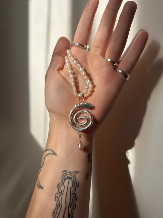 Pearl Swan Swirl Necklace