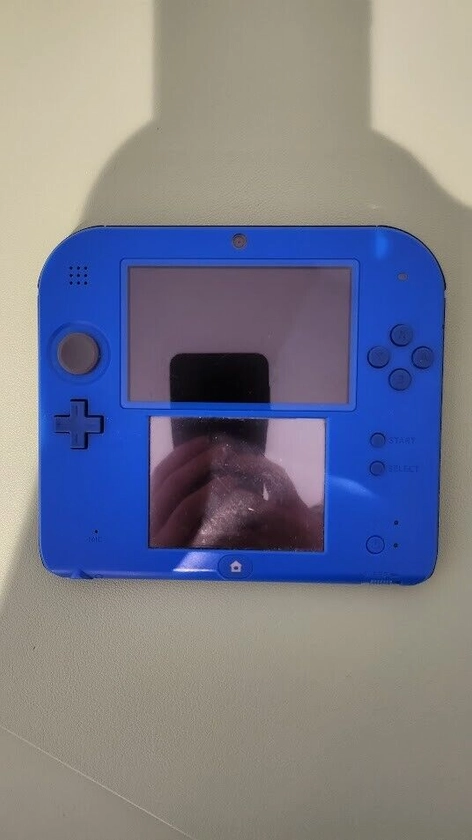 Nintendo 2ds - Blue - For Parts Only - Top Screen Is Broken - View Photos