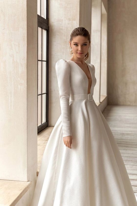 Closed wedding dress «Vanessa» with belt | WONA LA