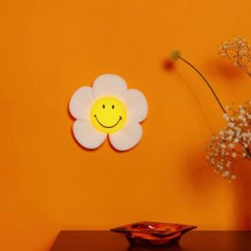 Smiley Daisy Day Light