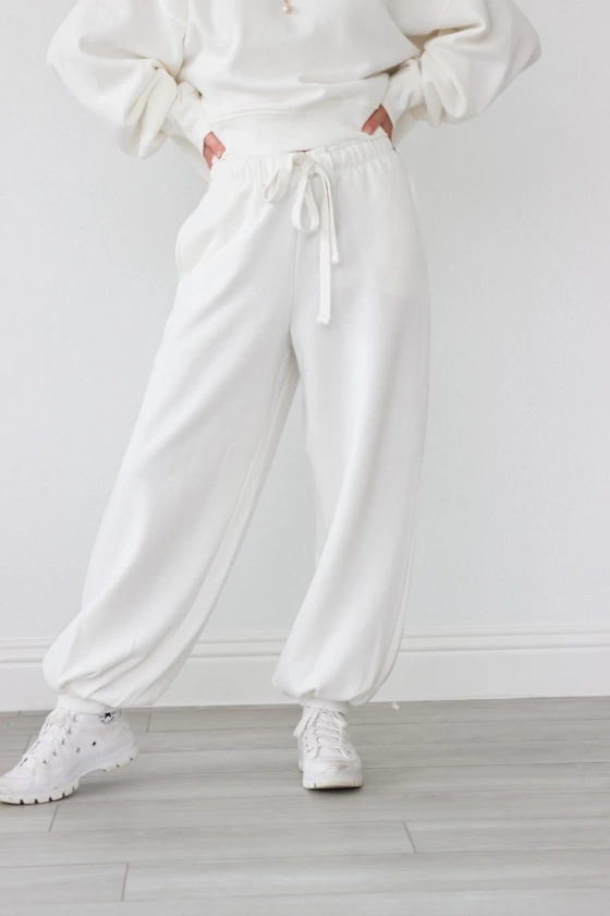 The Warm Up Sweatpants – Lash Next Door