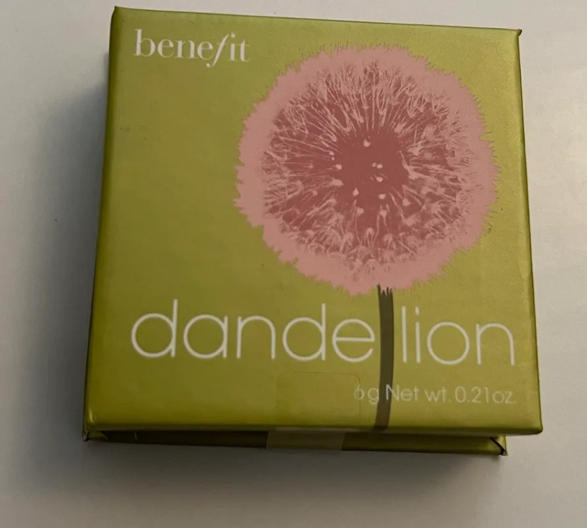 BENEFIT dandelion TRAVEL SIZE MINI 3.5 g Net wt. 0.12 oz. baby-pink brightening face powder