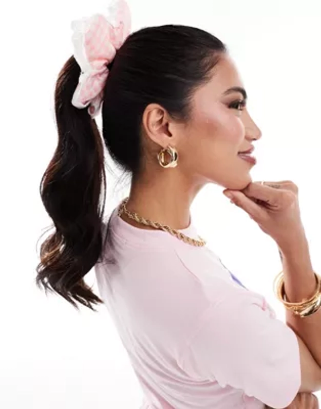 Easilocks X ASOS Exclusive Gingham Flower Scrunchie - Pink | ASOS