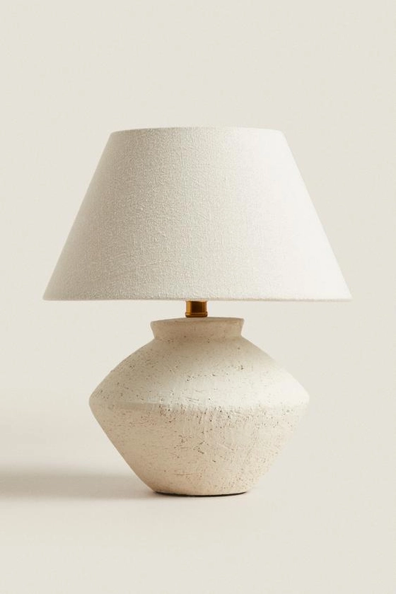 SMALL TABLE LAMP WITH EARTHENWARE BASE