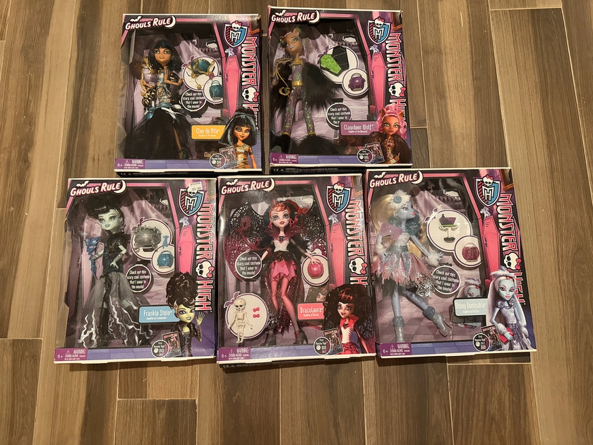Monster High Ghouls Rule Set 5 Draculaura Cleo Frankie Clawdeen Abbey