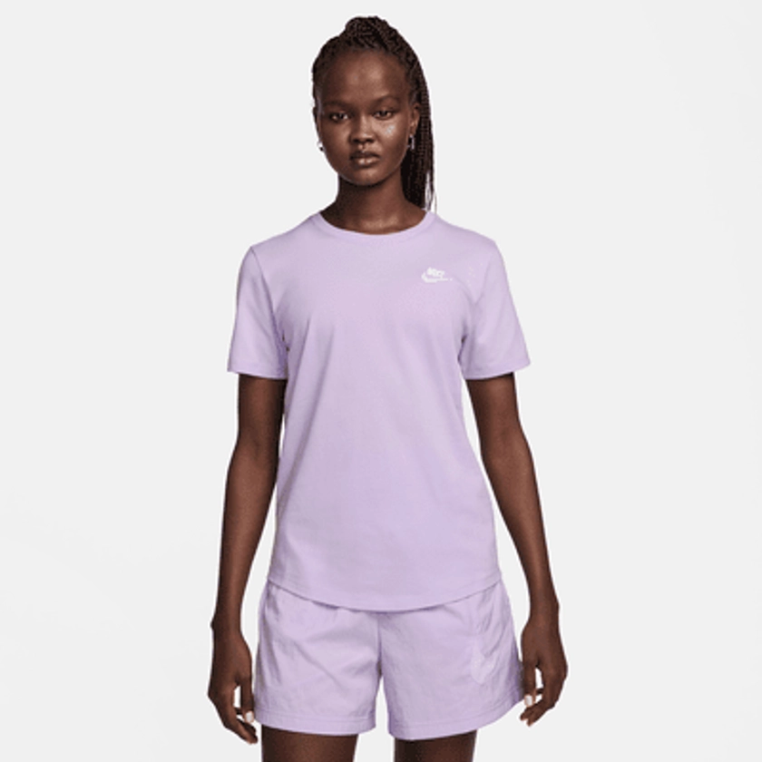 Nike Sportswear Club Essentials Women's T-Shirt