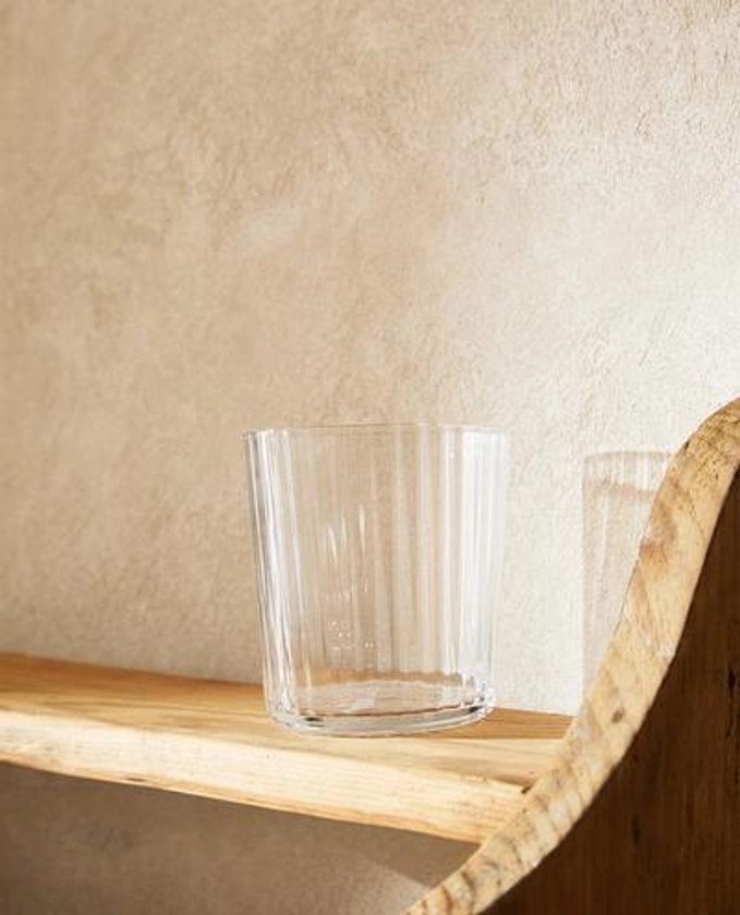 VERRE EN BOROSILICATE LIGNES EN RELIEF | Zara Home France