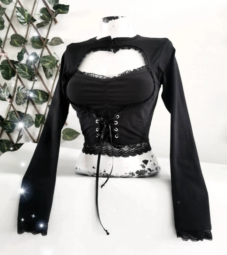 Crop top Isabelle, victorian, gothic top, dark, goth, lace top, black clothing, victorian blouse, gothic top, crop top, women top, lace