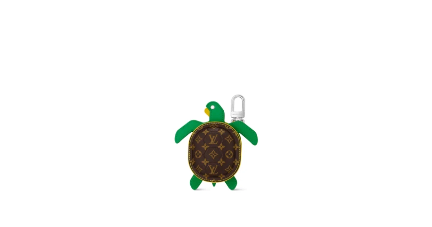 Les collections de Louis Vuitton : Bijou de sac pochette LV Turtle