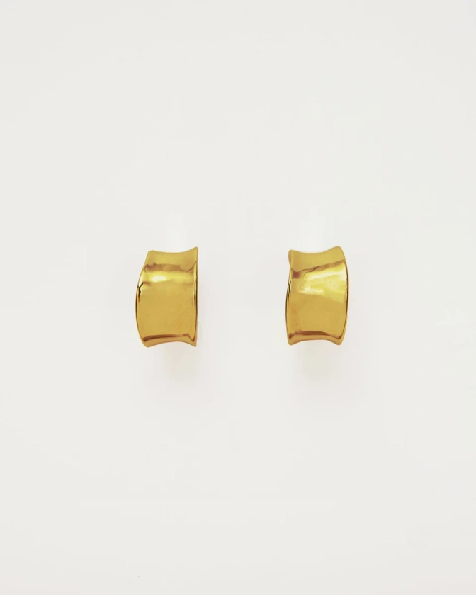 Chunky Flowy Hoop Earrings in Gold | En Route Jewelry | En Route Jewelry