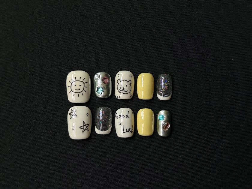 Free Shipping Square oval Press on Nails, Sun/Bear/ Floral Gel Fake Nails Handmade Nails, 3D Reusable Nails,Short Nails/Faux Acrylic Nails