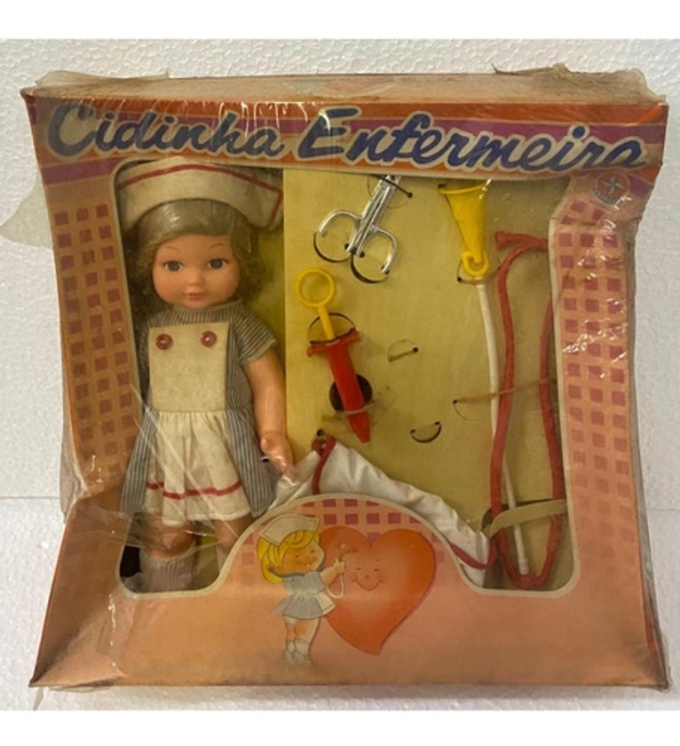 Boneca Cidinha Enfermeira - Estrela - R$ 399,9