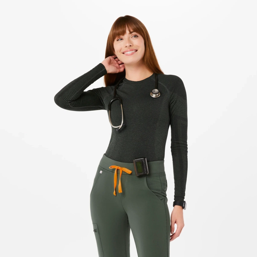 Women's Salta Seamless Longsleeve Underscrub - Moss · FIGS