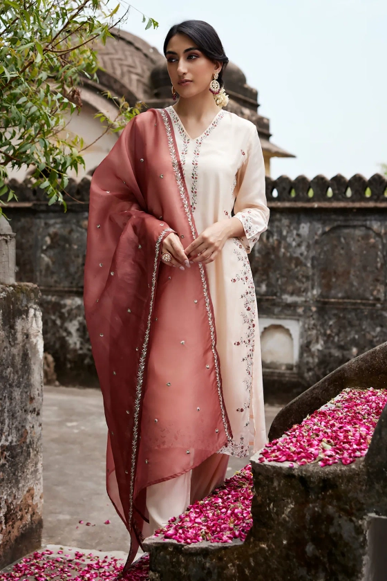 Buy Peach Muslin Silk Embroidered Floral V Neck Sama Kurta Pant Set For Women by Seher Jaipur Online at Aza Fashions.