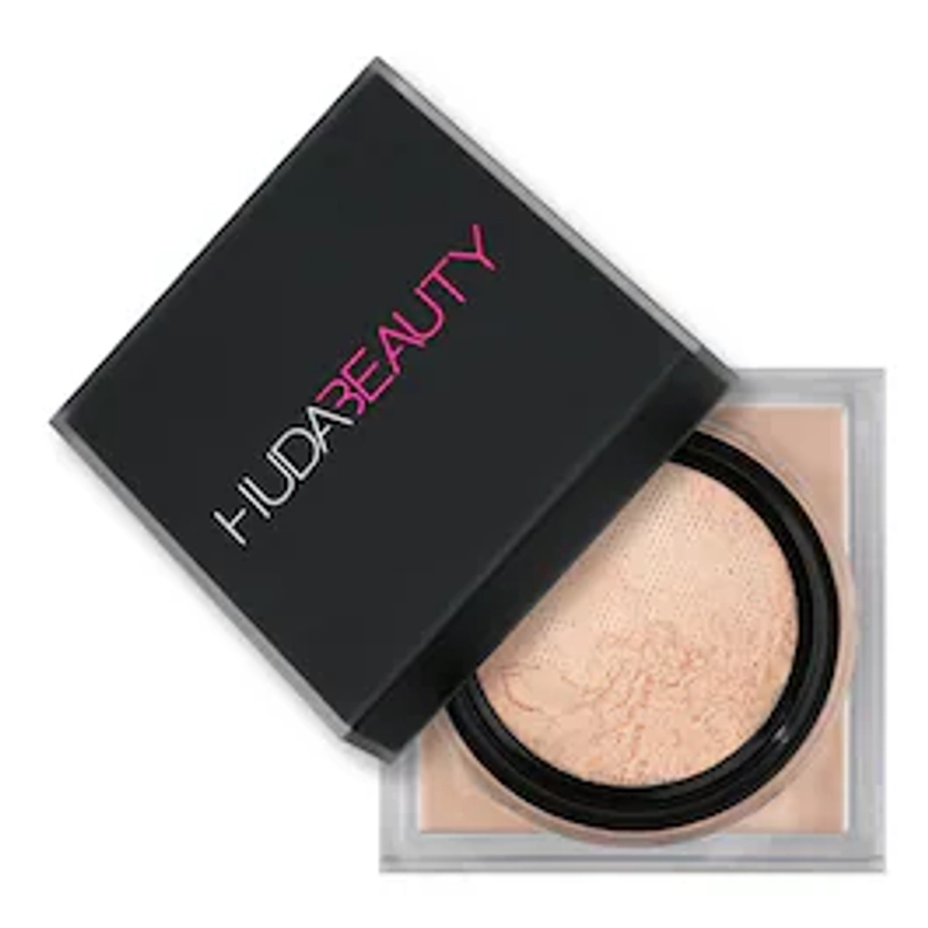 HUDA BEAUTYEasy Bake Loose Baking & Setting Powder - Poudre Libre 1 105 avis Testé par nos membres GoldVoir la vidéo Le produit essayé dans la vidéo a été offert par Sephora